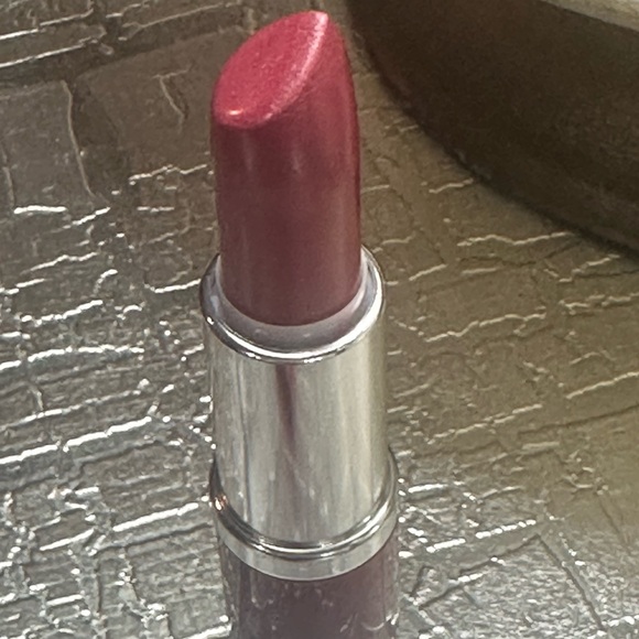 NEW Clinique Pop Colour Lipstick and Primer in the color LOVE POP - Picture 6 of 9